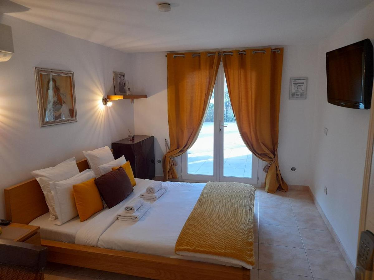 Hotel Villa Maya Ґассен Екстер'єр фото
